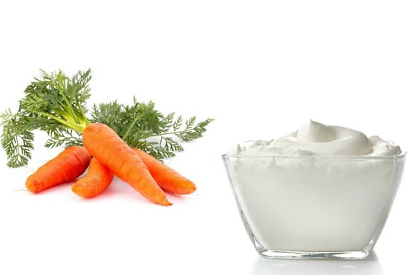 tắm trắng bằng sữa chua và cà rốt