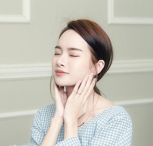 Kem dưỡng chống nắng cao cấp Suzanobagimd Soothing Complex Broad Spectrum