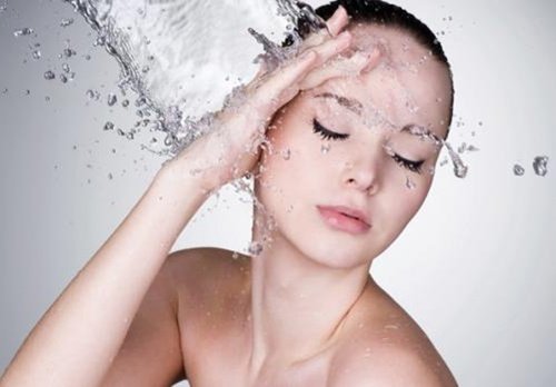 Sữa rửa mặt Maria Galland Gentle Cleansing Milk – Làm sạch dịu nhẹ với cả làn da vùng mắt