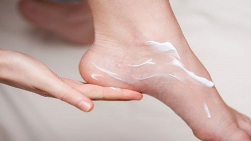Kem dưỡng da chân Thalgo Deeply Nourishing Foot Cream 75ml của Pháp – “Bí kíp” giữ gìn đôi bàn chân mềm mịn, khỏe mạnh tự nhiên