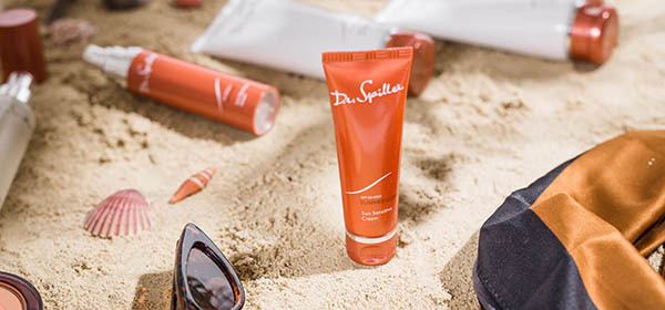 2. Spiller SUMMER GLOW Sun Sensitive Cream SPF 50 – “Lá chắn thép” bảo vệ làn da khỏe mạnh mỗi ngày