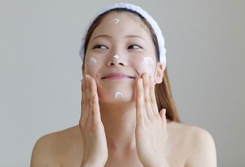 Chăm sóc da mặt vào mùa đông của phụ nữ Nhật - 
