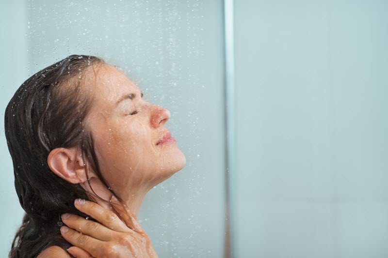 4 mẹo dưỡng ẩm da toàn thân vào mùa đông an toàn mà hiệu quả