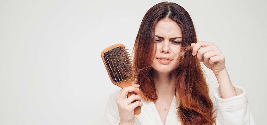 Rụng tóc nhiều ở nữ giới là bệnh gì? - VIETSKIN