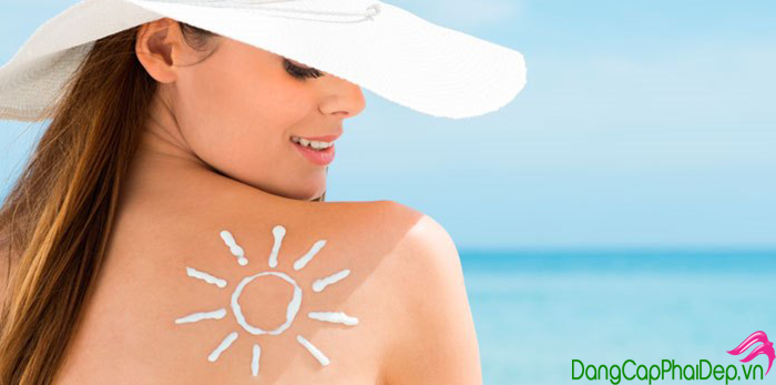 Sử dụng Kem Chống Nắng Neutrogena Ultra Sheer Dry Touch Sunscreen SPF 55 đơn giản