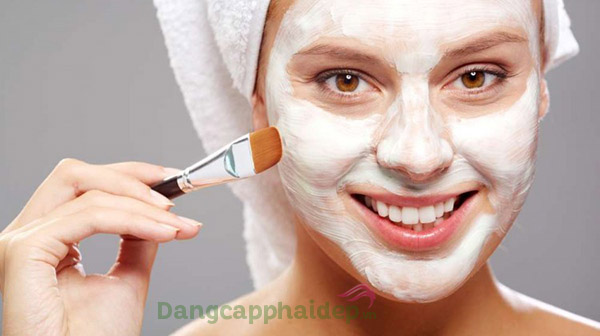 Sử dụng mặt nạ dưỡng ẩm Etre Belle SkinTherapy Moisture Mask từ 2 - 3 lần/tuần sau khi làm sạch da mặt.