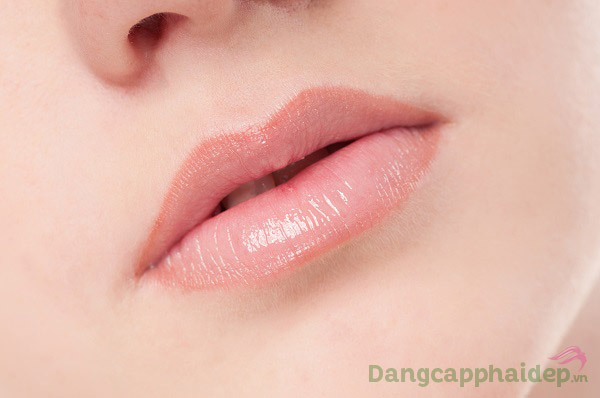 Dưỡng môi căng mọng chỉ với gel dưỡng môi, chống nắng Image MD Restoring Post Treatment Lip Enhancement SPF 15