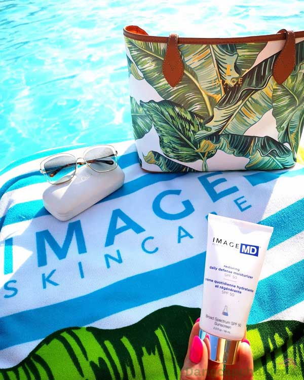 Kem chống nắng Image MD Restoring Moisturizer SPF 50+ chứa thành phần chống nắng vật lý, an toàn và lành tính cho mọi loại da
