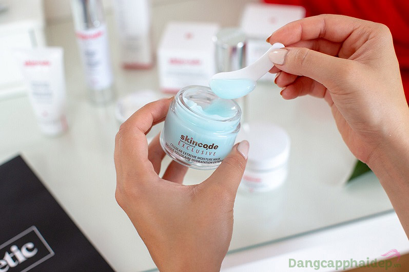 Da ẩm mượt, tươi mới suốt 24h vì đã có mặt nạ Cellular Extreme Moisture Mask