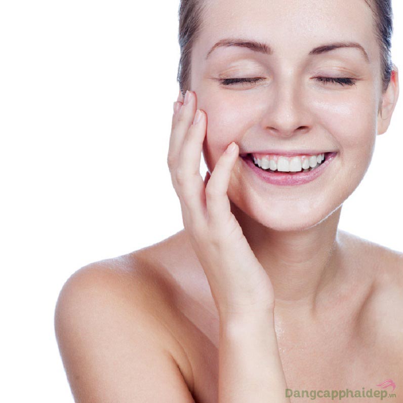 Làm sạch, dưỡng ẩm, đẩy lùi các dấu hiệu lão hóa chỉ trong 1 bước dùng Image The Max Stem Cell Facial Cleanser