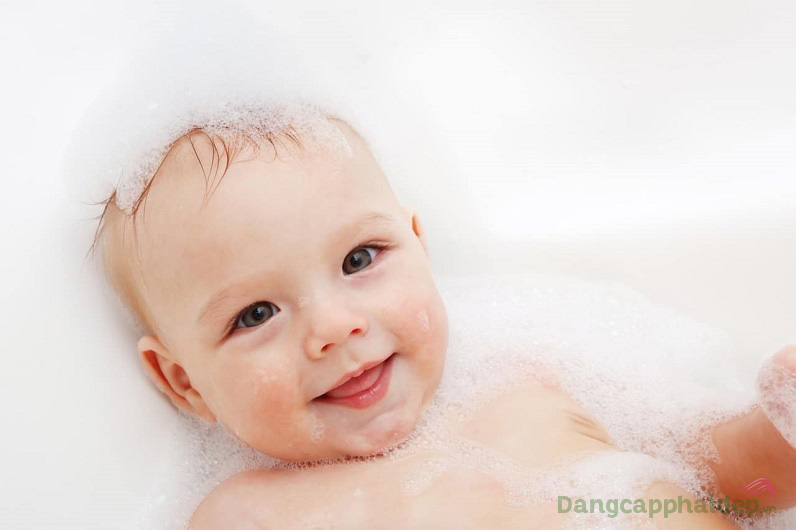 Có phải bạn đang tìm 1 loại sữa tắm gội an toàn cho cả trẻ em và người lớn?