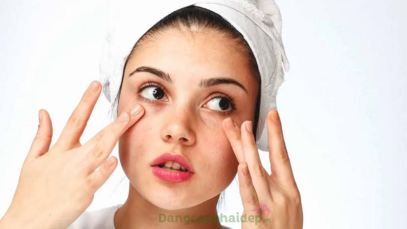 Có phải bạn đang khổ sở vì làn da khô sần, nhạy cảm dễ kích ứng?