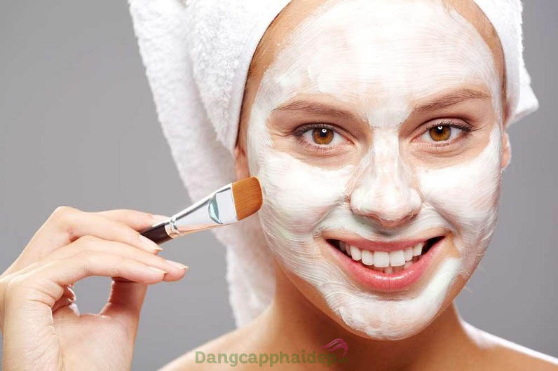 Đắp mặt nạ mỗi tuần 1 lần để làm sạch, giảm viêm và trị mụn hiệu quả nhé