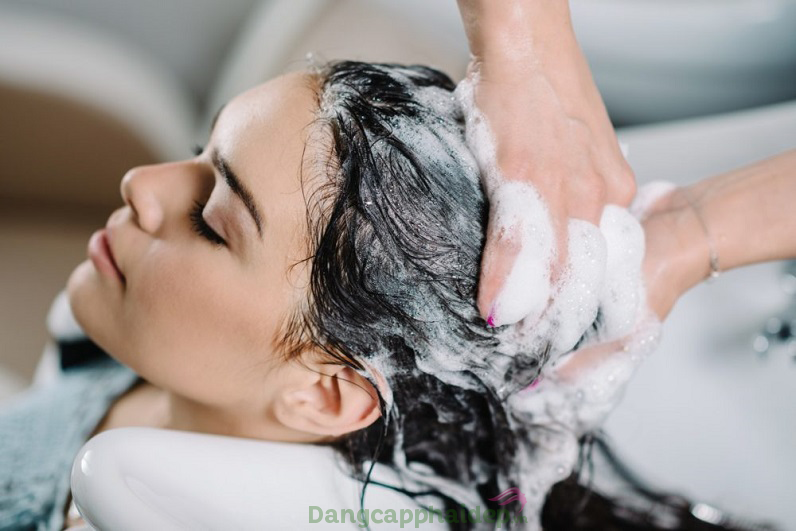 Nên kết hợp sử dụng dầu gội Thickening Shampoo và dầu xả để mang lại hiệu quả chăm sóc tóc tối ưu