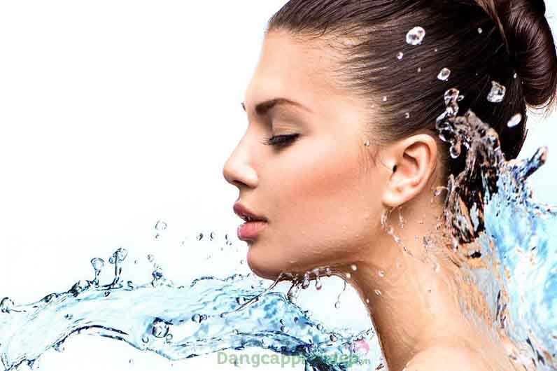Để chống mất nước, giữ ẩm cho da hãy sử dụng ngay Swissline Aqua Vitale Gel Cream