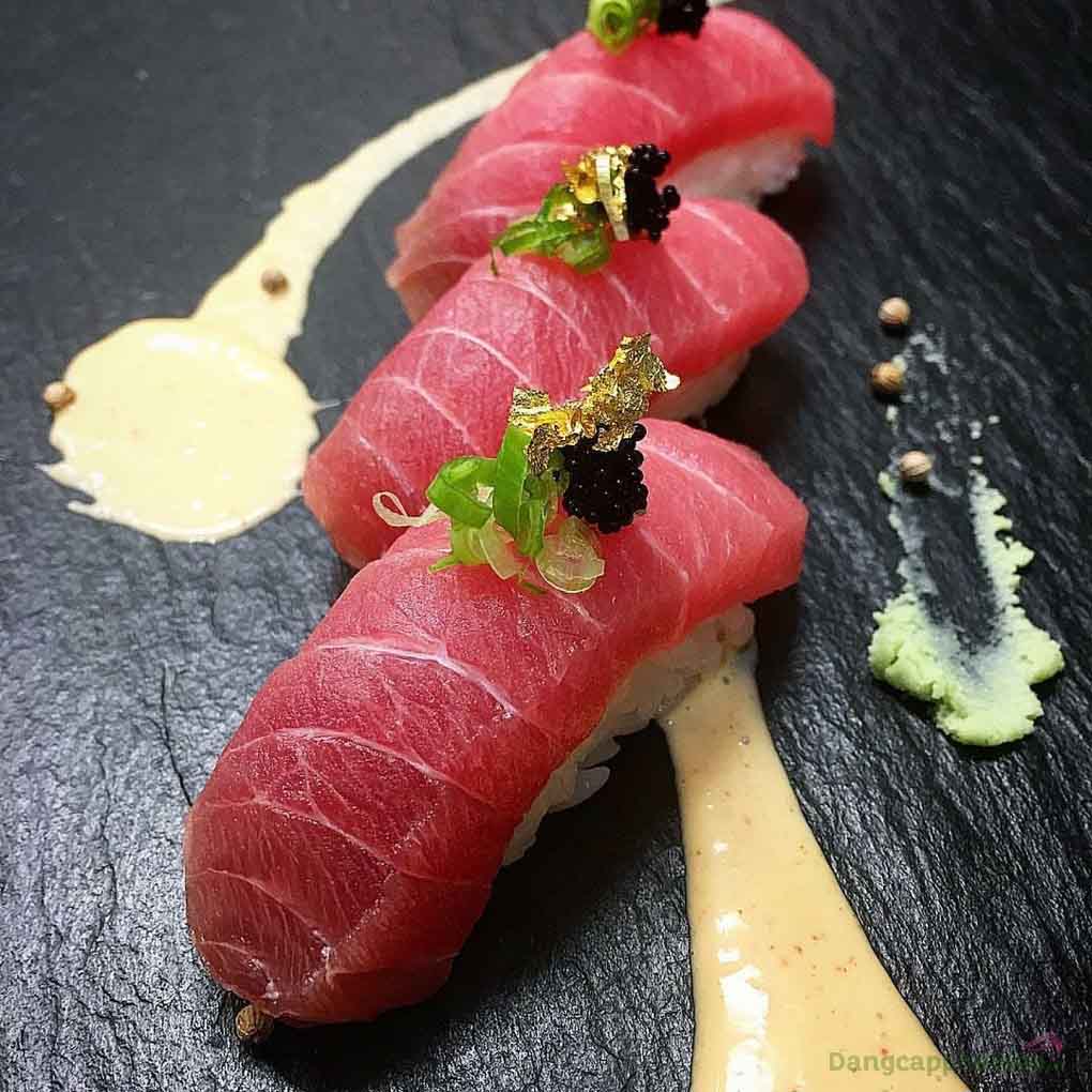 Sashimi bụng cá ngừ Chutoro là tuyệt phẩm trong tinh hoa ẩm thực Nhật
