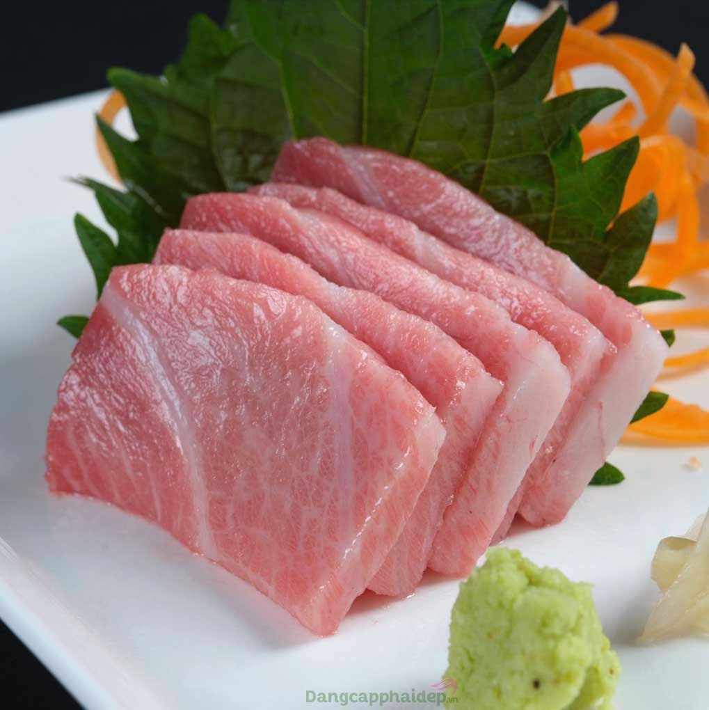 Sashimi bụng cá ngừ Otoro được đánh giá là tuyệt phẩm tinh tế trong tinh hoa ẩm thực Nhật