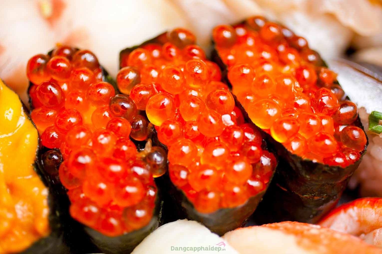 Sushi trứng cá hồi là một trong những món ăn được yêu thích tại Nhật