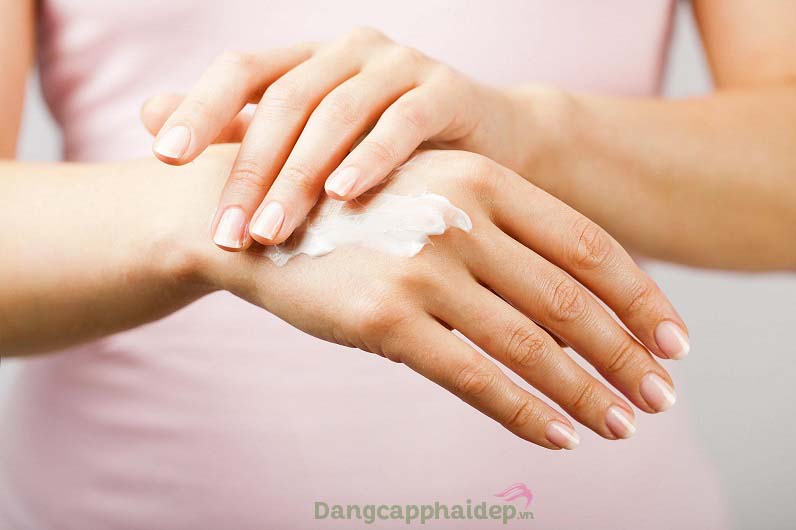 Sản phẩm sử dụng được cho cả vùng da mặt, bàn tay...