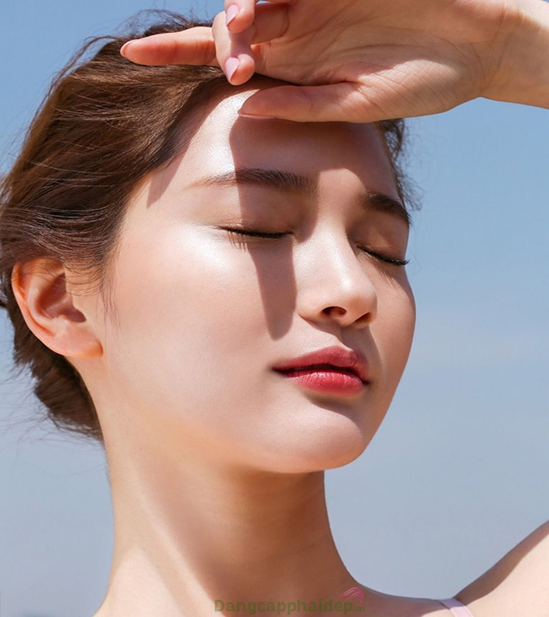 Sử dụng Soskin SPF50+ Sun Cream High Protection là cách tốt nhất ngăn chặn sự tác động của ánh nắng mặt trời lên da
