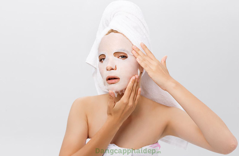 Mặt nạ collagen tươi giúp bổ sung độ ẩm tức thì cho da.