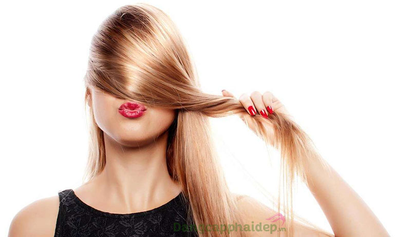 Tóc mềm mượt, giảm gãy rụng, chẻ ngọn khi bạn dưỡng tóc bằng dầu oliu.