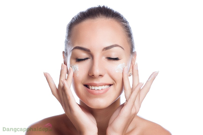 Image Iluma Intense Brightening Exfoliating Cleanser
