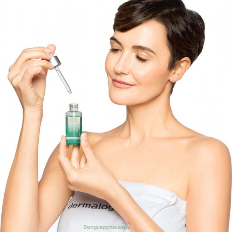 Chú ý đến cách sử dụng để tối ưu hiệu quả chăm sóc da của Dermalogica Age Bright Clearing Serum.